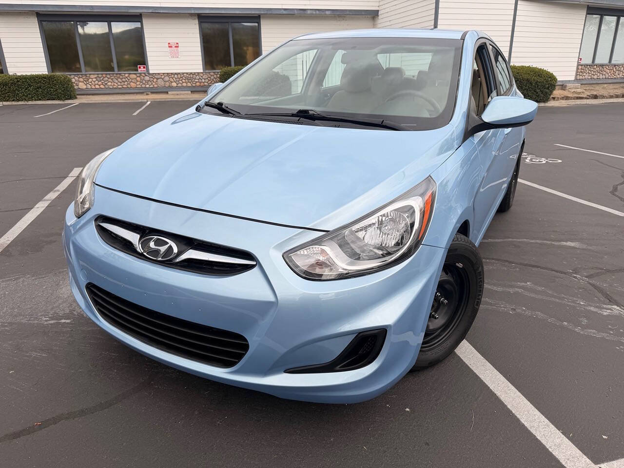 Used 2014 Hyundai Accent GLS FWD image 11