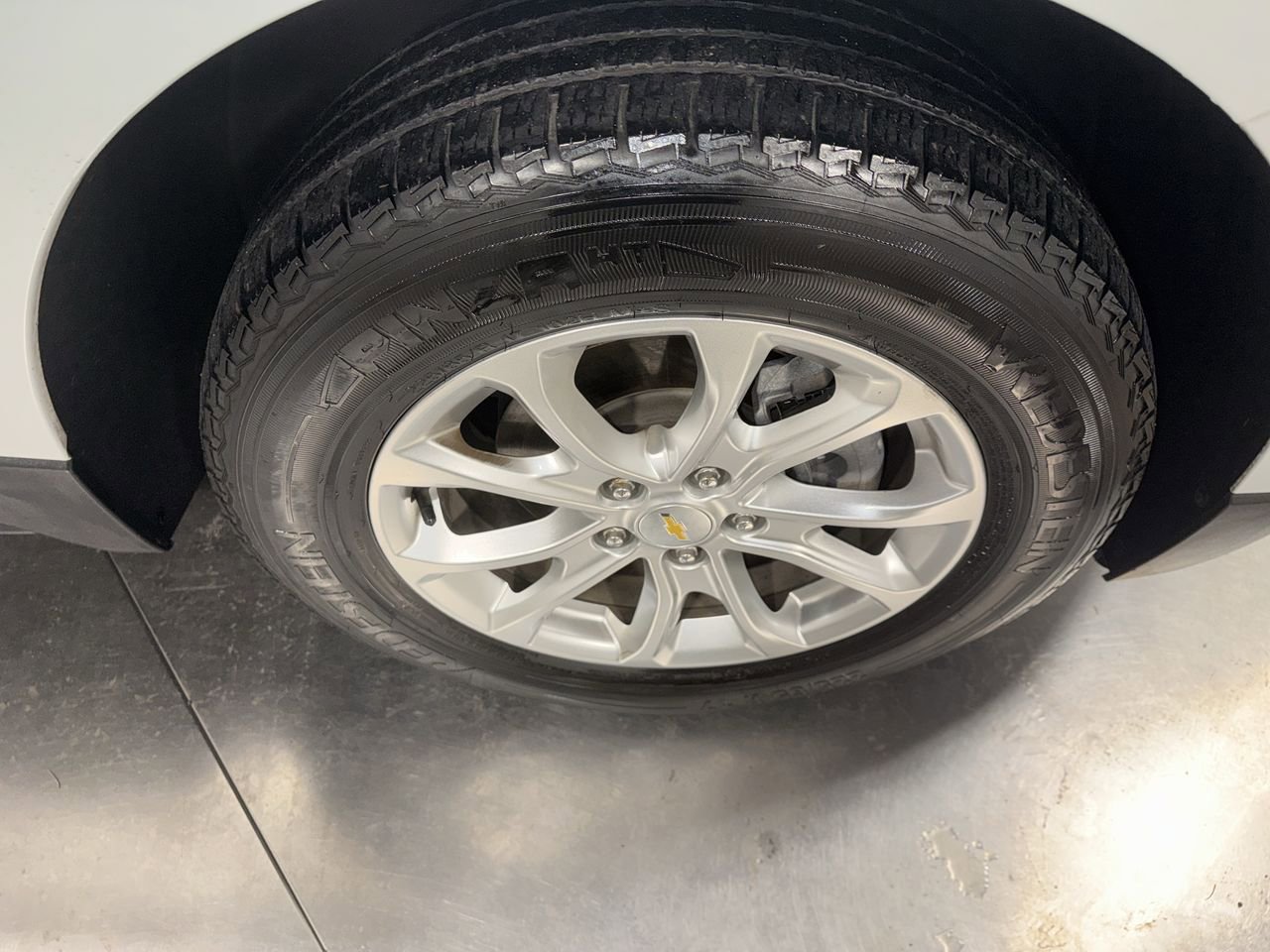 Used 2020 Chevrolet Equinox LS w/ LS Convenience Package image 14