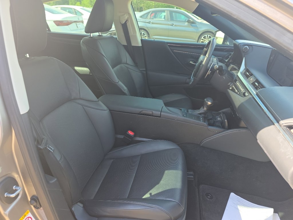 Used 2019 Lexus ES 350 w/ Premium Package FWD image 23
