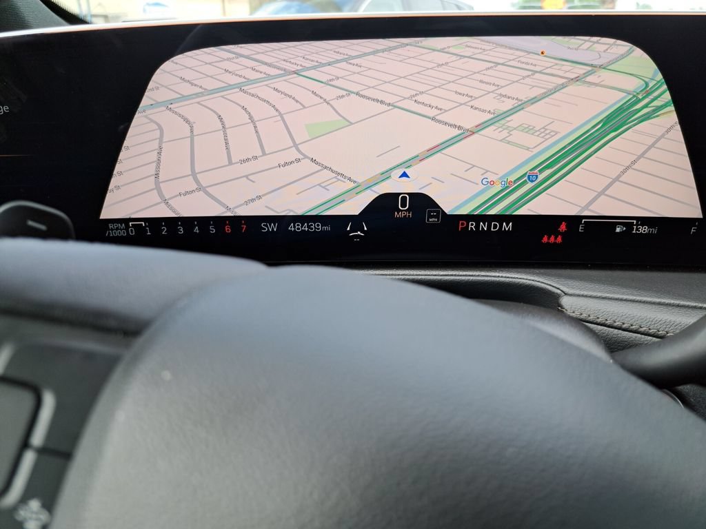 Used 2025 Cadillac XT4 Premium Luxury FWD image 11