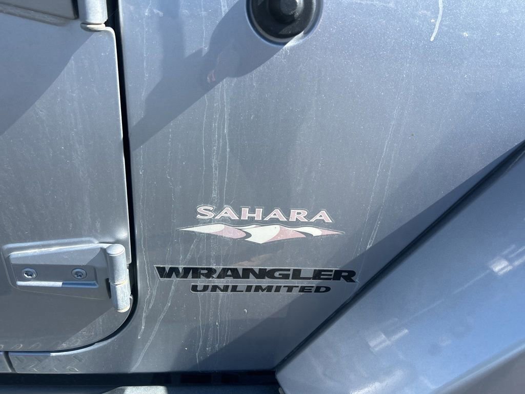Used 2013 Jeep Wrangler Unlimited Sahara AWD/4WD image 13
