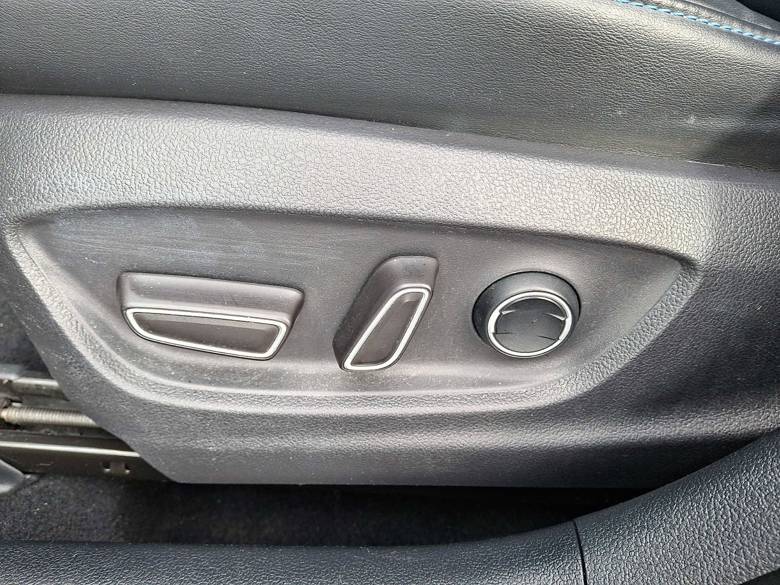 Used 2018 Toyota Prius Four Touring image 11