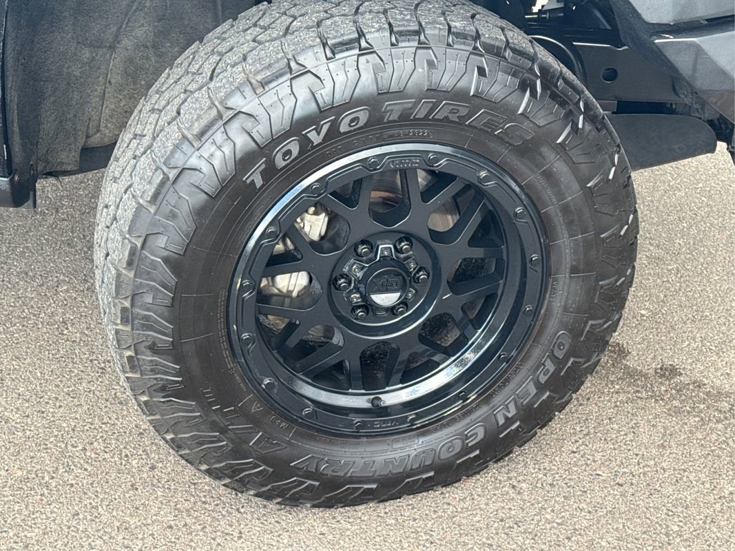 Used 2017 Chevrolet Colorado Z71 image 25