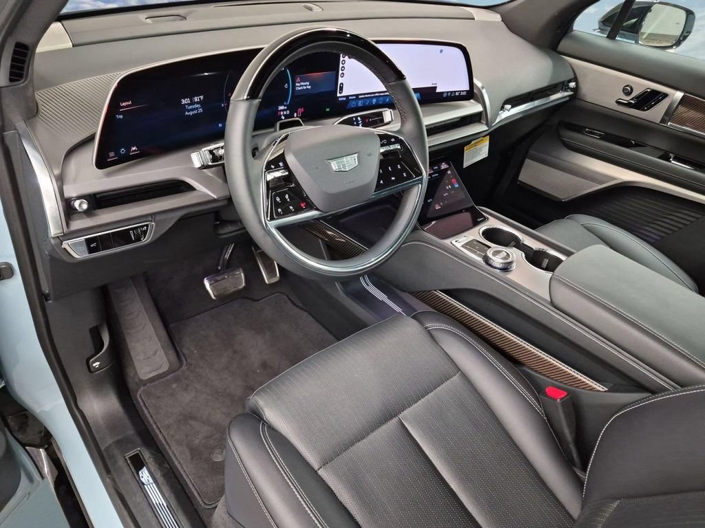 Certified 2026 Cadillac Vistiq Sport AWD/4WD image 2