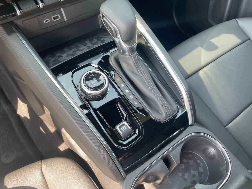 New 2026 GMC Canyon Elevation w/ Convenience Package image 17