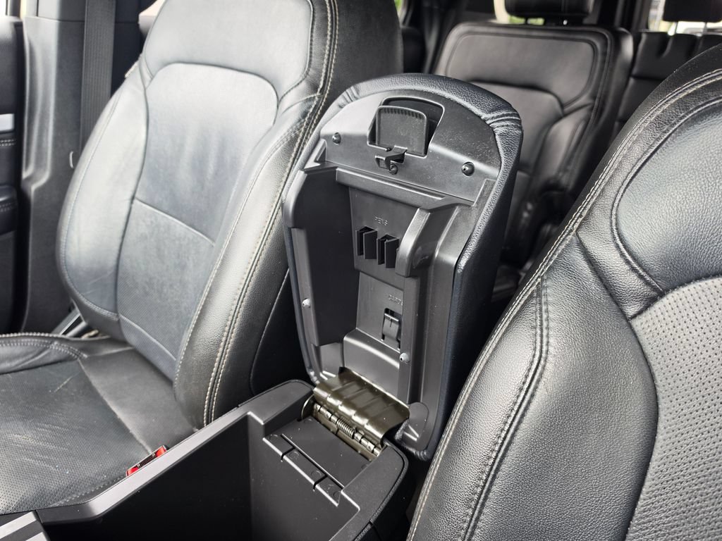 Used 2018 Ford Explorer Limited w/ Equipment Group 301A AWD/4WD image 28