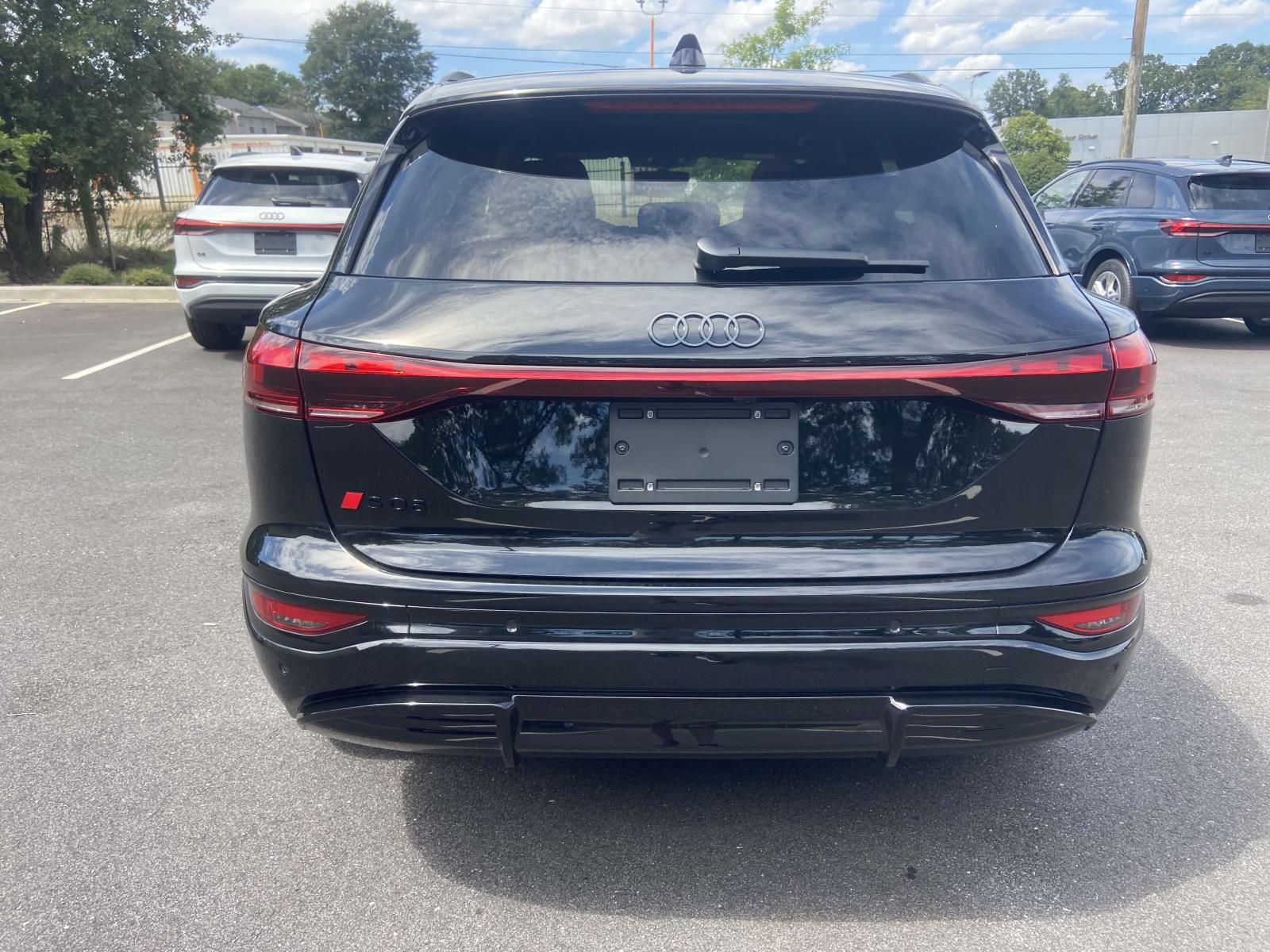 New 2025 Audi SQ6 e-tron Premium Plus image 8
