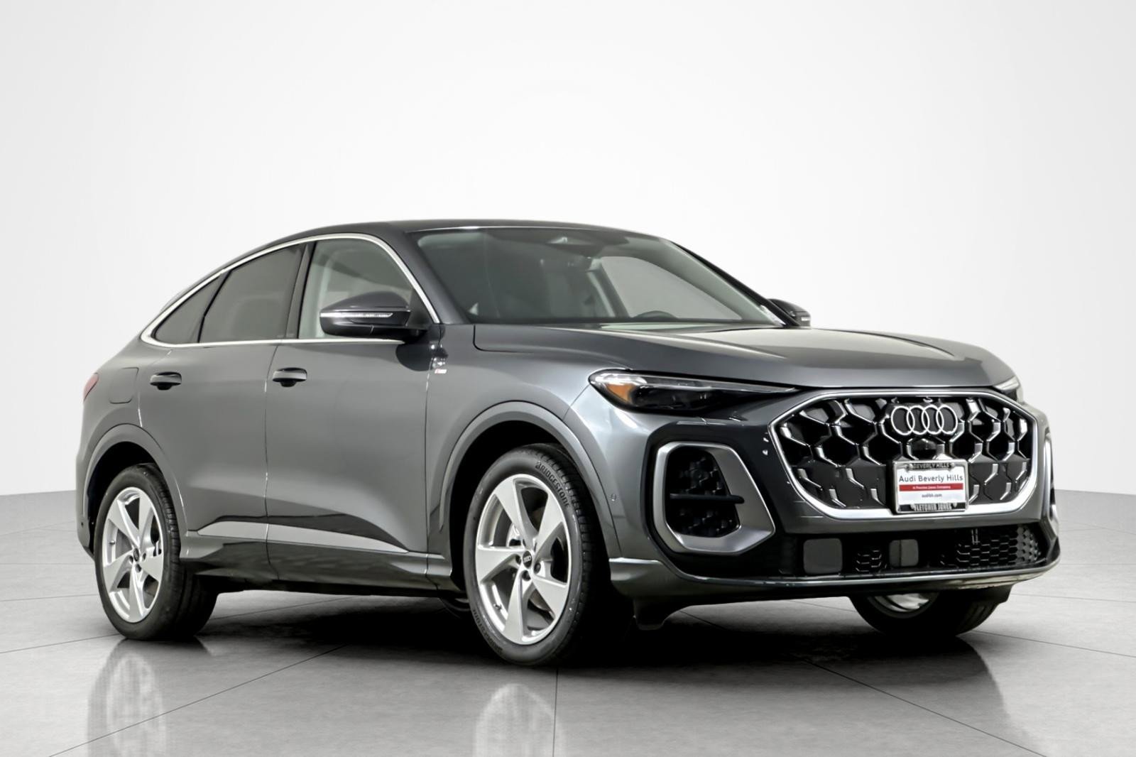 New 2025 Audi Q5 Prestige image 2
