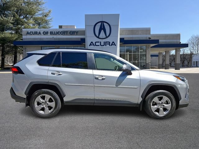Used 2022 Toyota RAV4 XLE AWD/4WD image 7