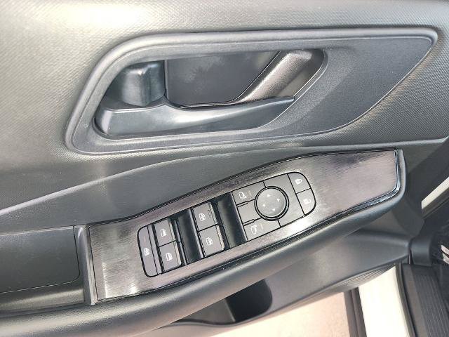 Certified 2025 Nissan Rogue S FWD image 29