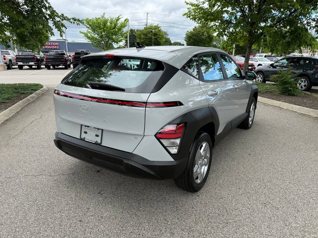 Used 2024 Hyundai Kona SE AWD/4WD image 5