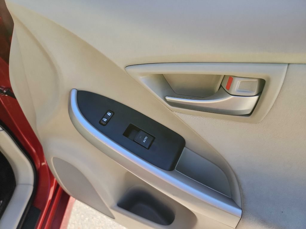 Used 2014 Toyota Prius Three FWD image 33