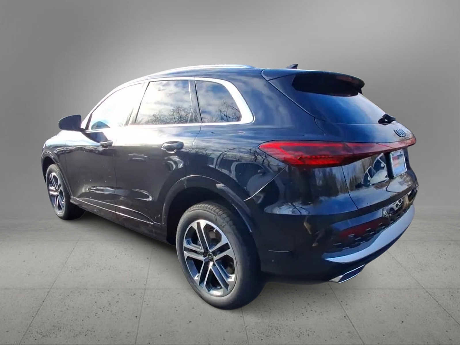 New 2025 Audi Q5 Premium Plus image 6