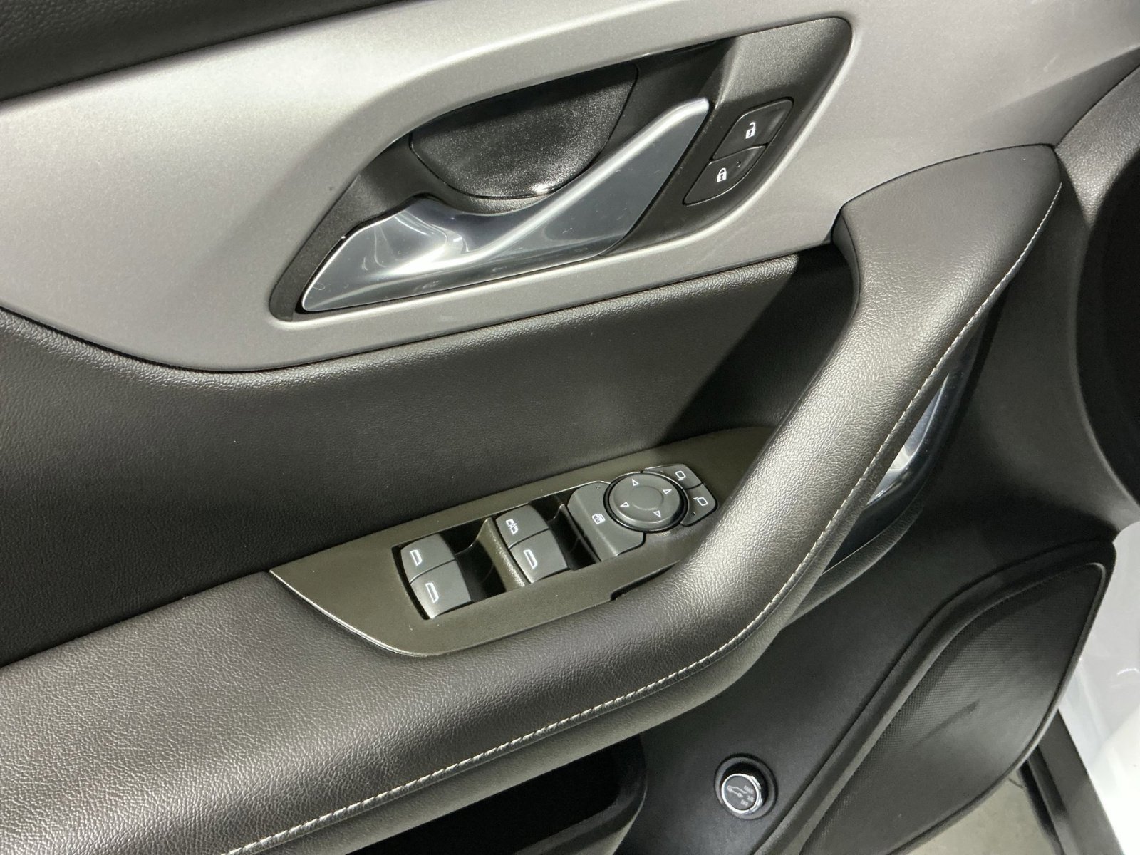 Used 2023 Chevrolet Blazer LT w/ Convenience Package image 23