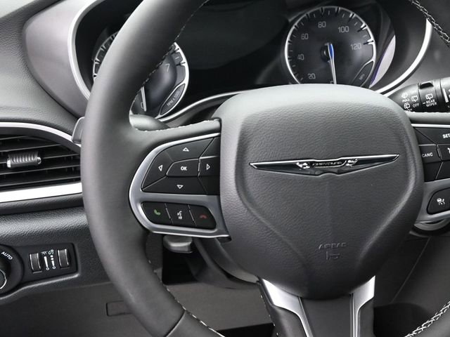 New 2025 Chrysler Voyager LX FWD image 27