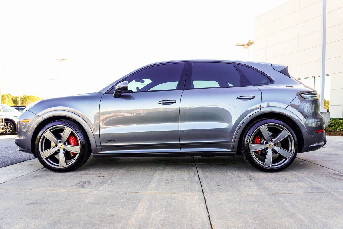 Used 2021 Porsche Cayenne GTS image 9
