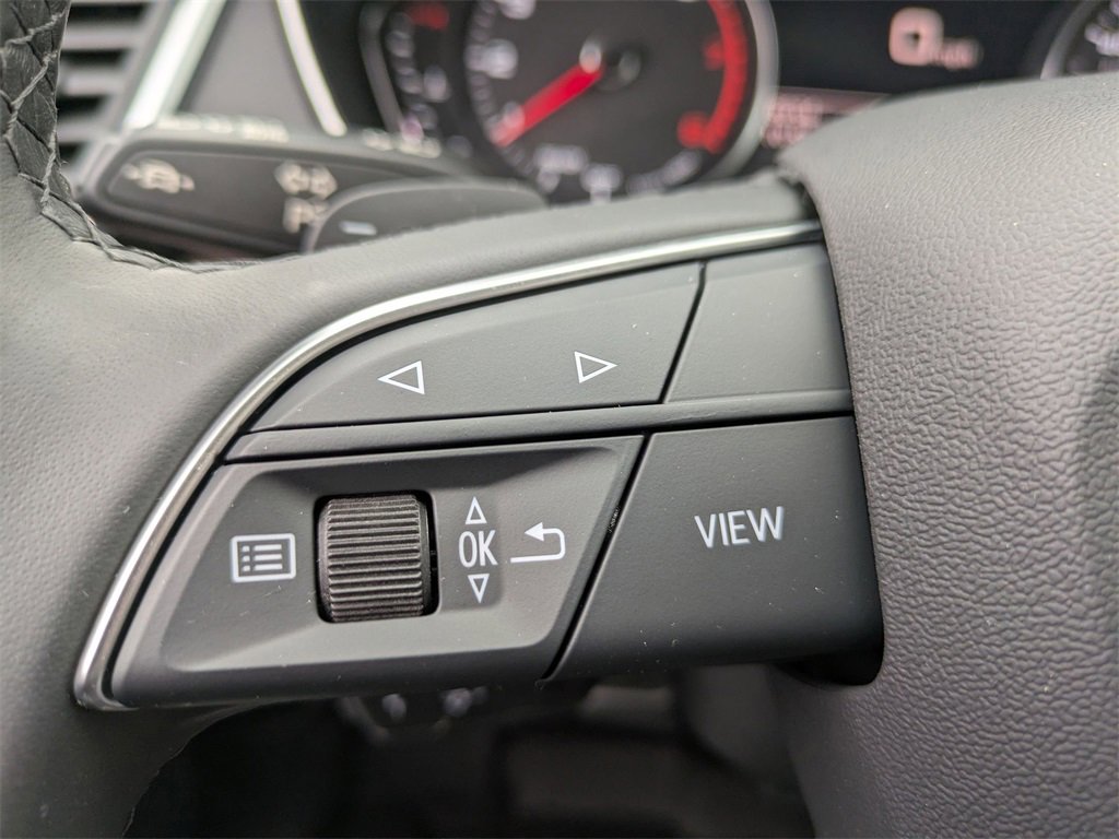 Used 2024 Audi Q5 2.0T Premium w/ Convenience Package image 18
