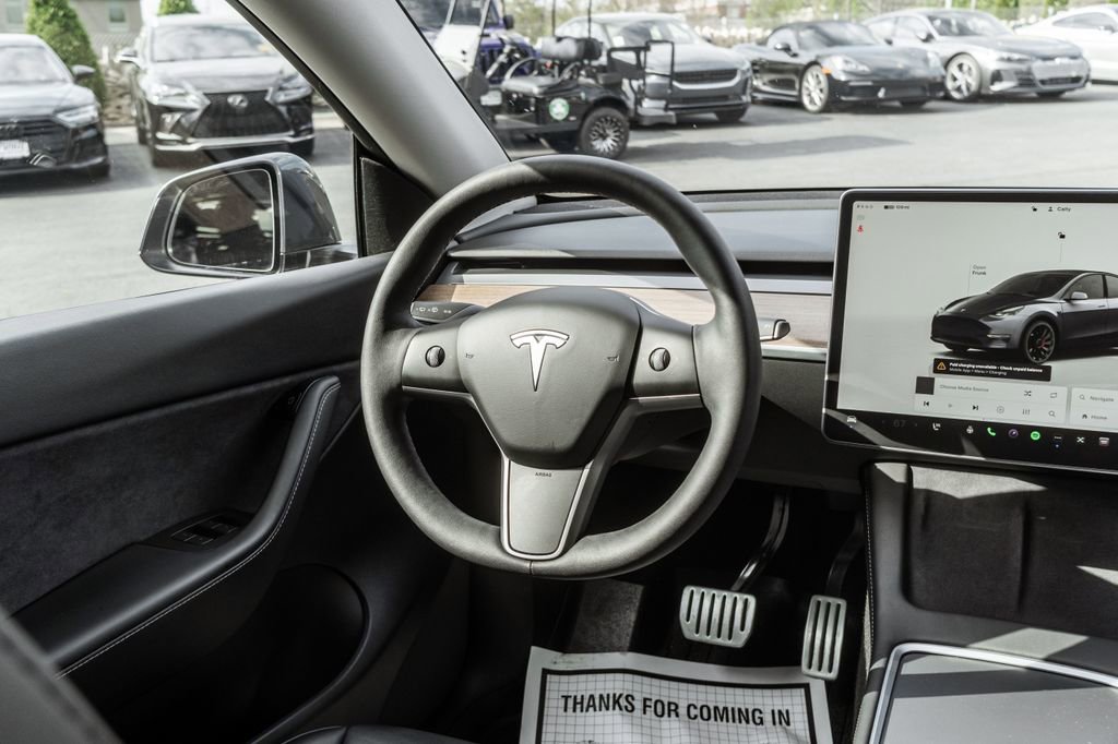 Used 2022 Tesla Model Y Performance AWD/4WD image 12