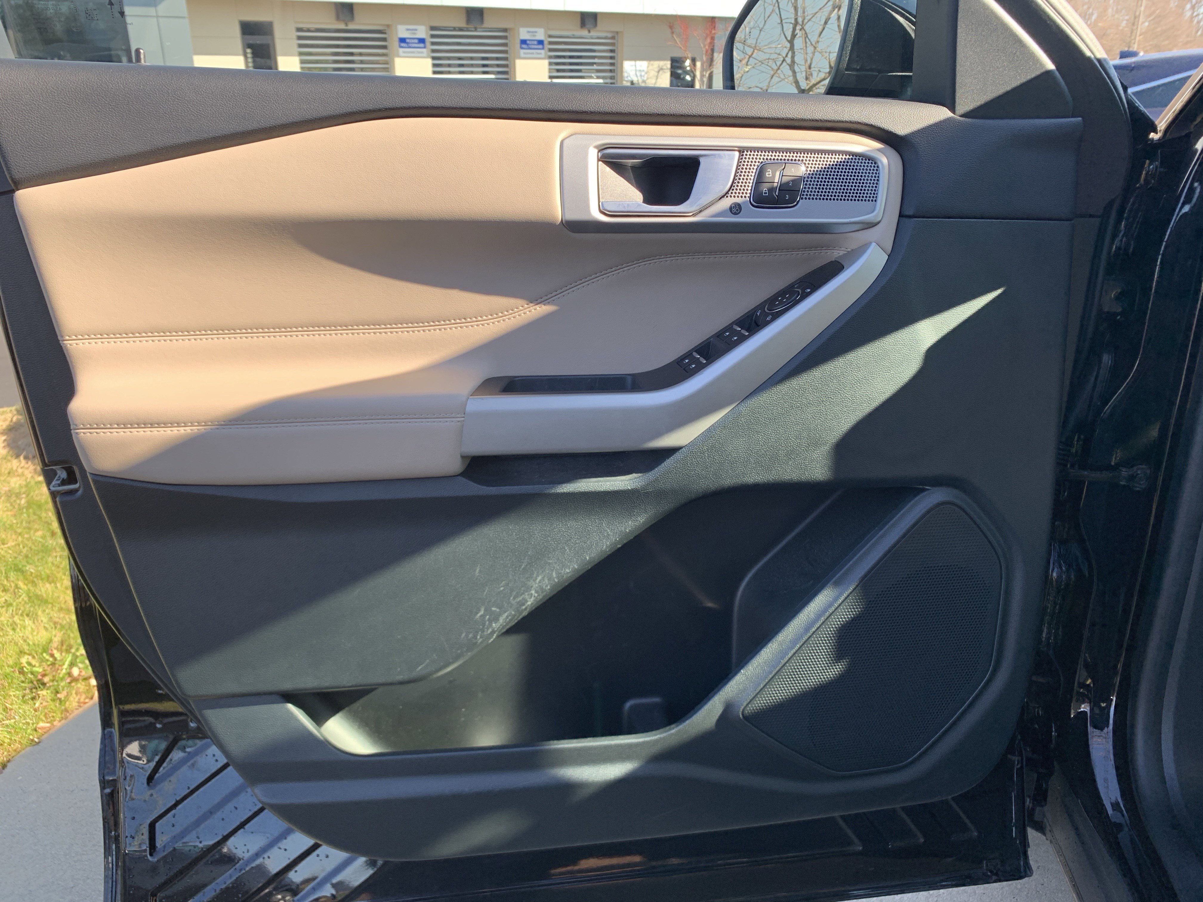 Used 2023 Ford Explorer Limited w/ Equipment Group 301A image 14