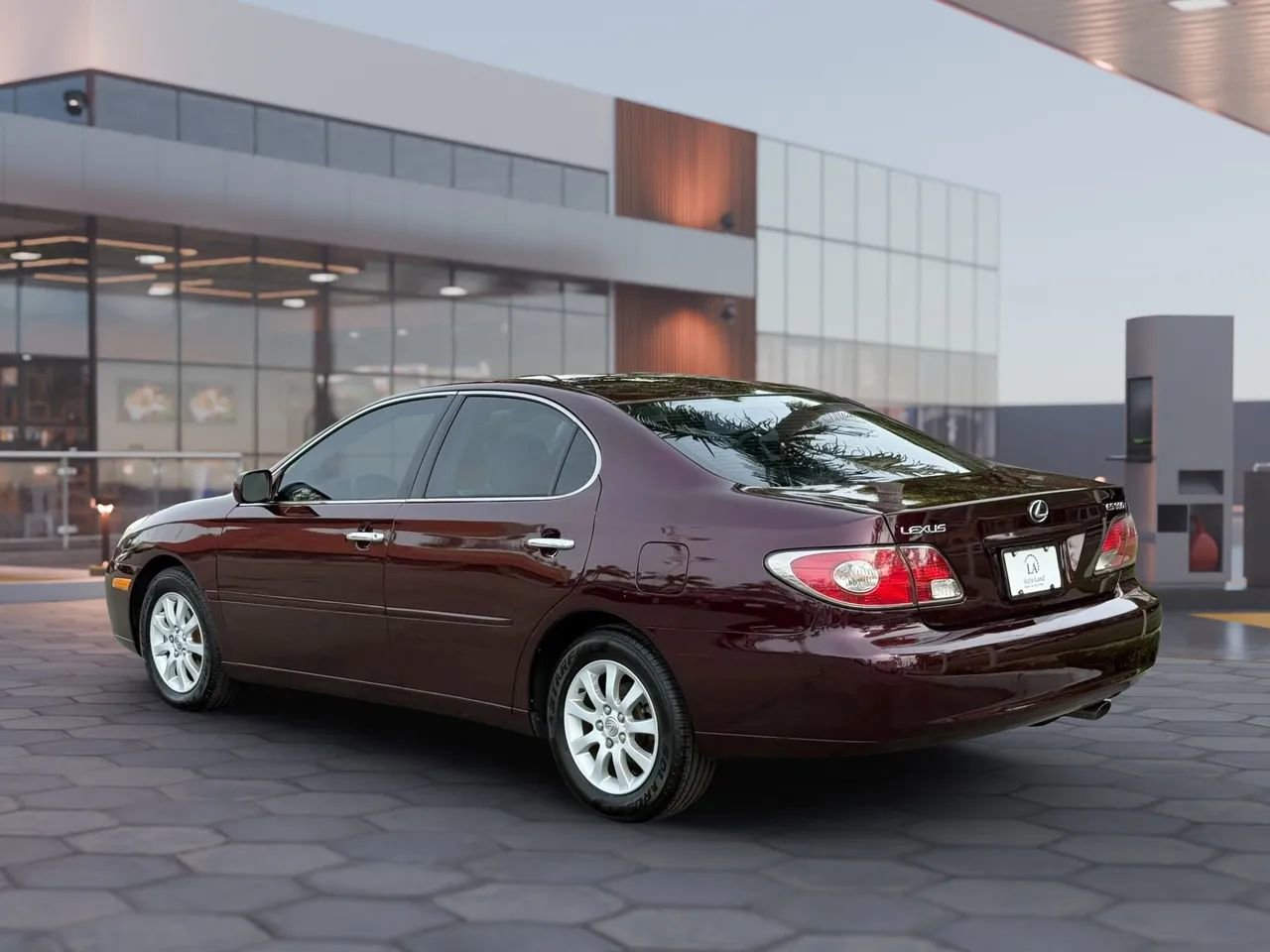 Used 2004 Lexus ES 330 image 4