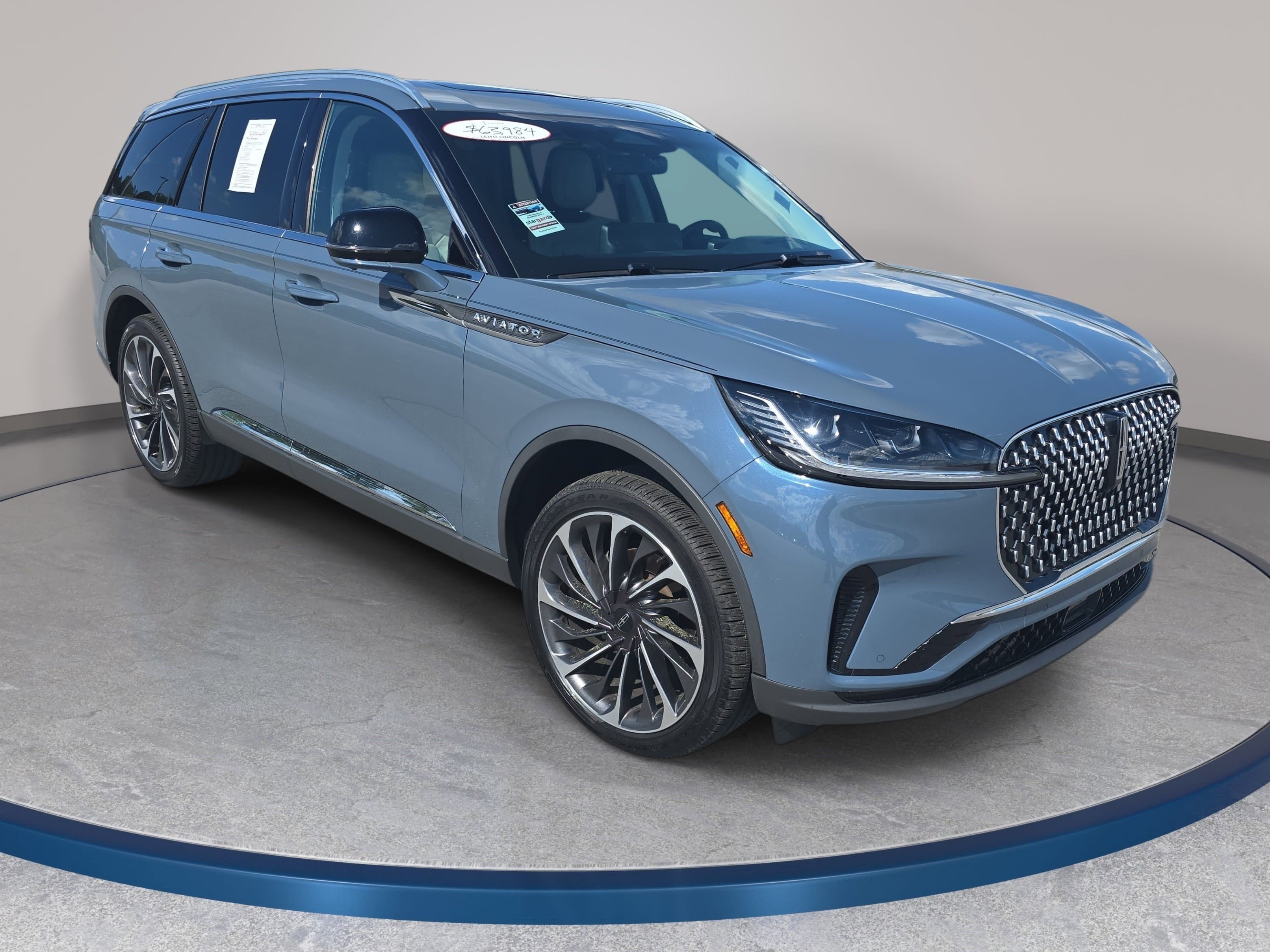 Certified 2025 Lincoln Aviator Reserve w/ Equipment Group 201A AWD/4WD image 3
