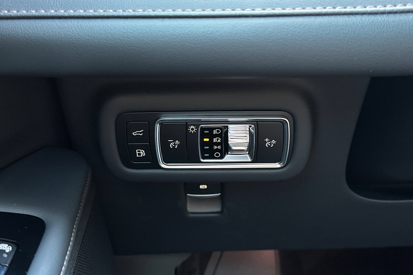 New 2026 Lincoln Nautilus Premier w/ Equipment Group 102A AWD/4WD image 28
