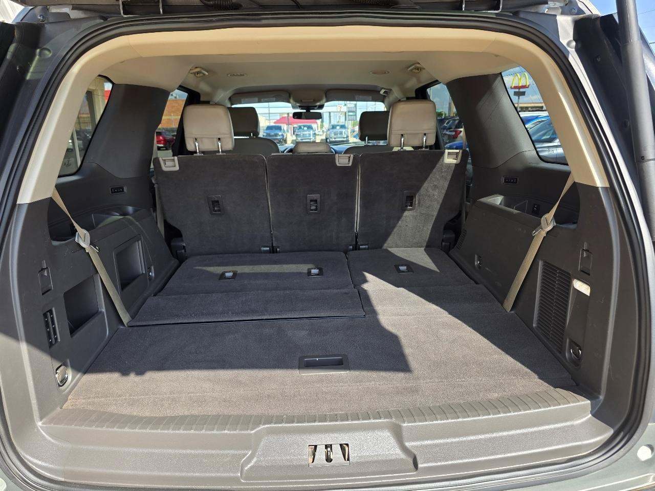 Used 2019 Ford Expedition XLT w/ Equipment Group 202A AWD/4WD image 28