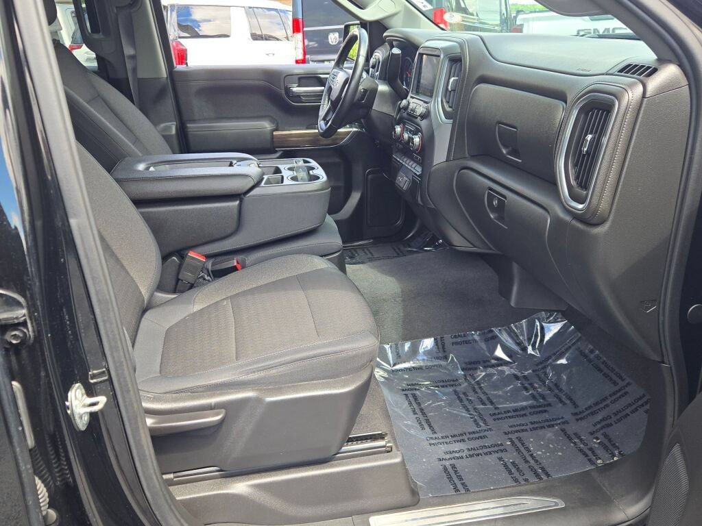 Certified 2019 Chevrolet Silverado 1500 RST w/ Convenience Package AWD/4WD image 14