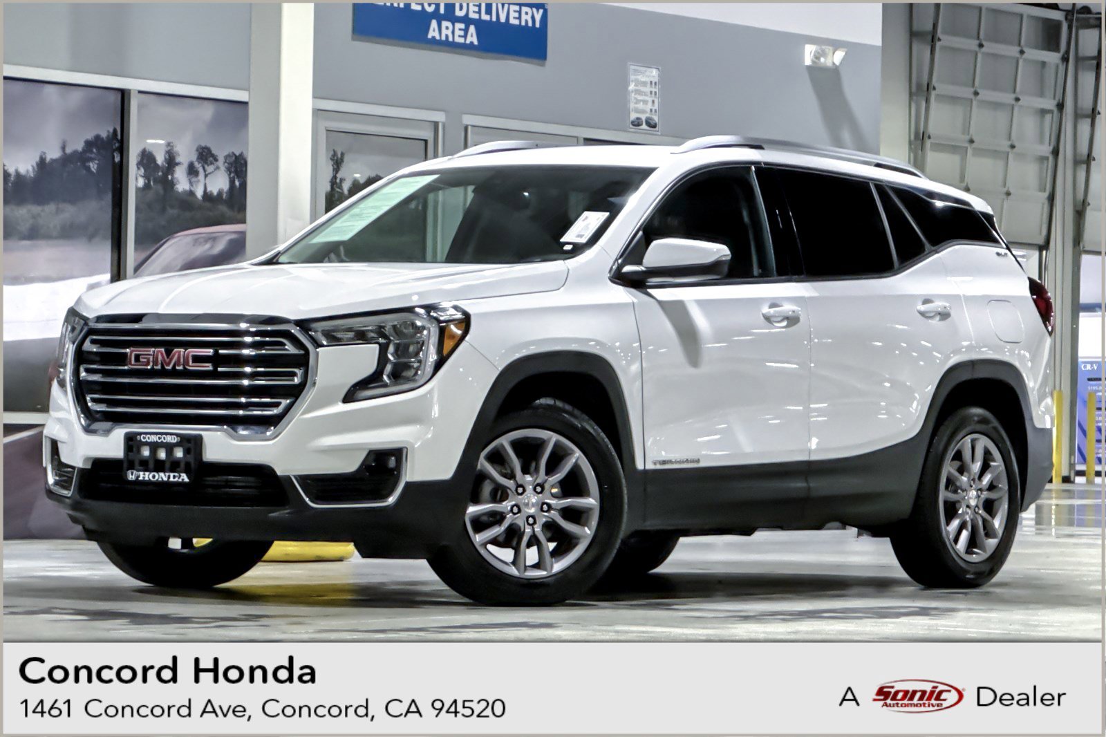 Used 2024 GMC Terrain SLT