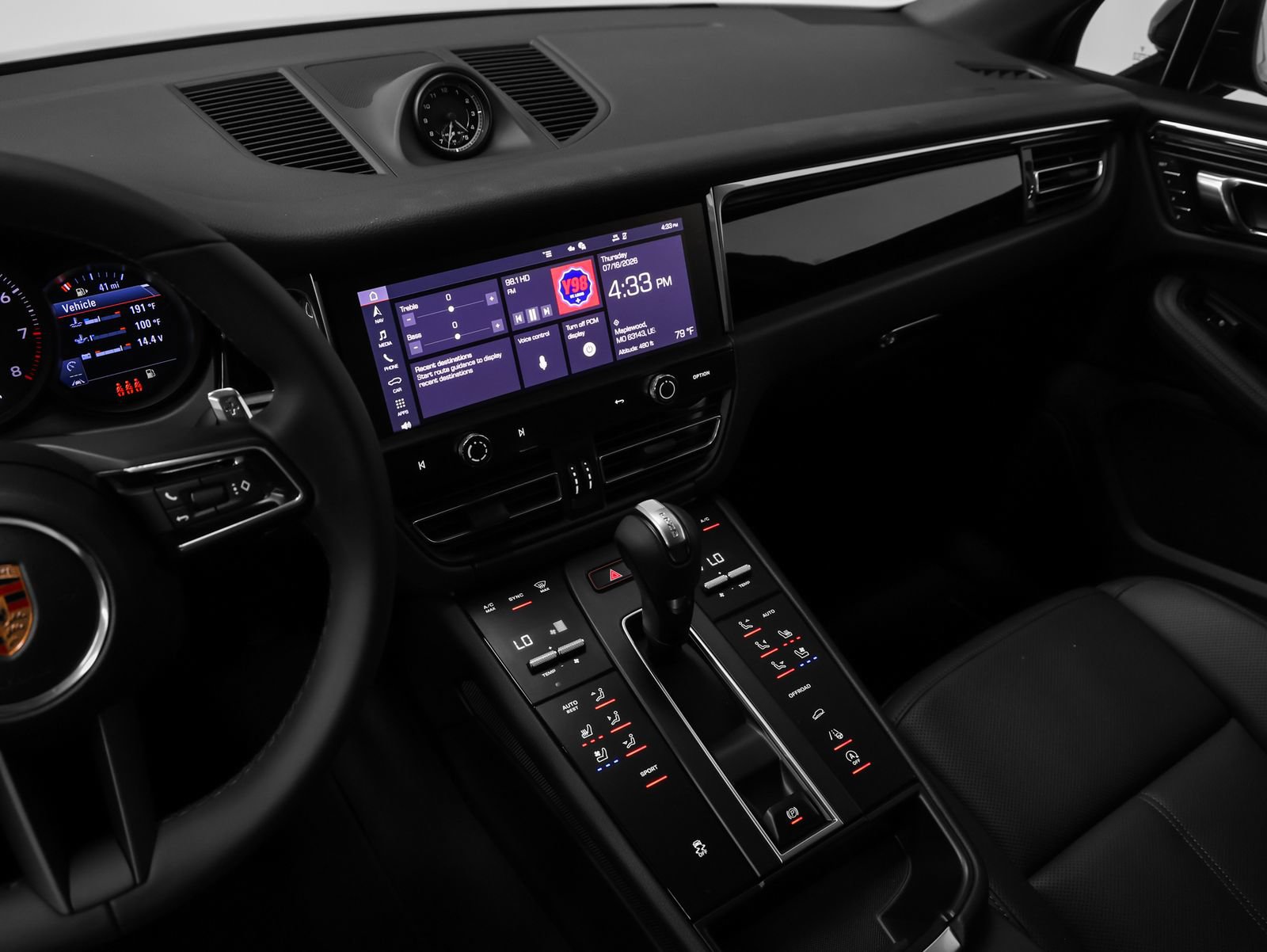 New 2026 Porsche Macan AWD/4WD image 32