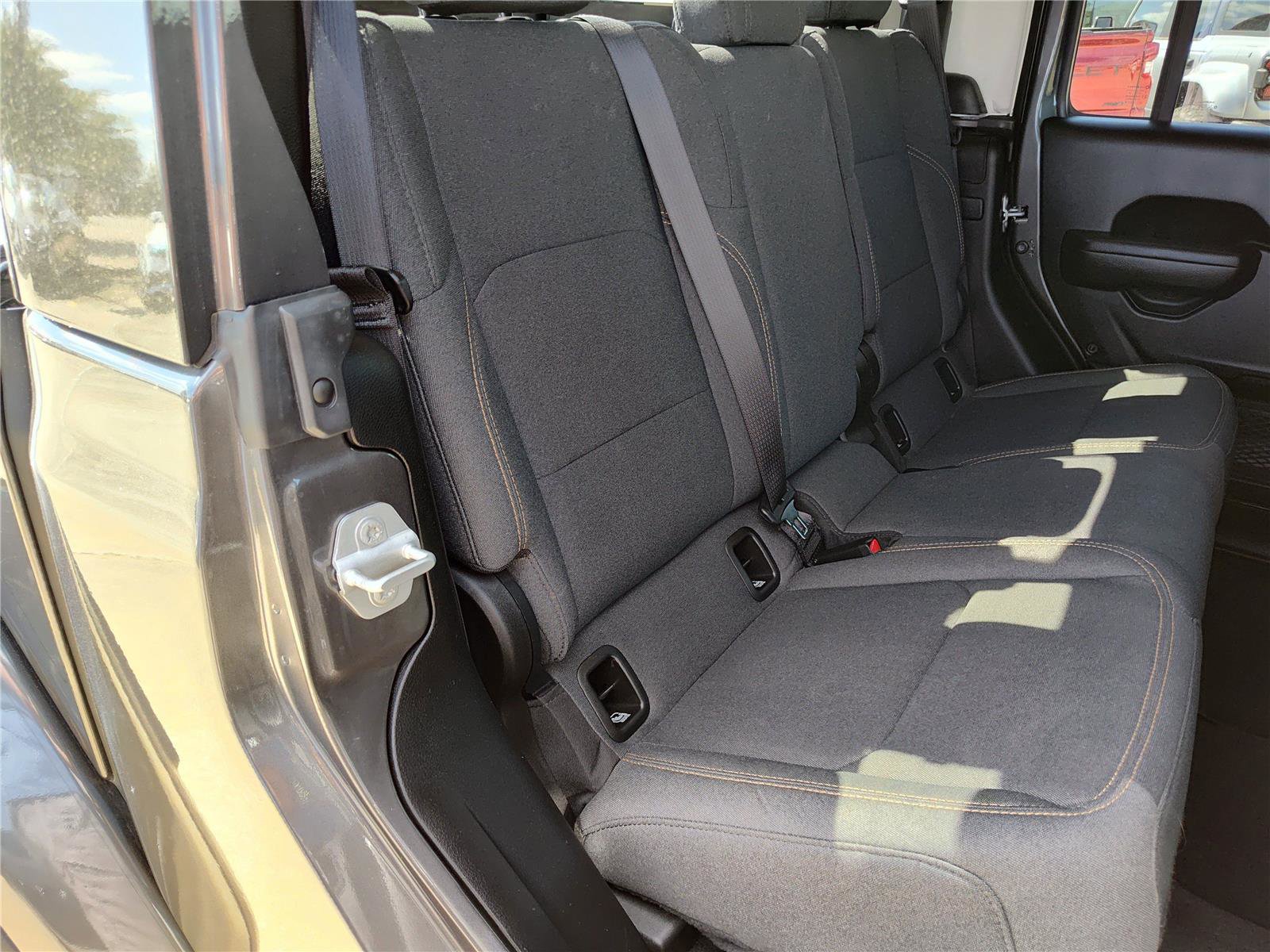 Used 2025 Jeep Gladiator Sport image 23