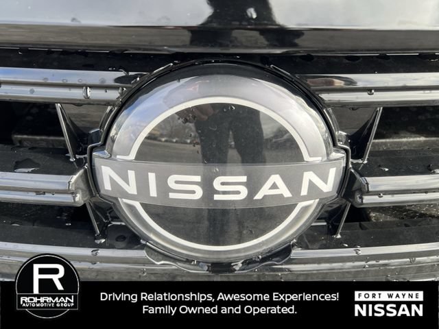 Used 2025 Nissan Versa SR w/ Trunk Package FWD image 39