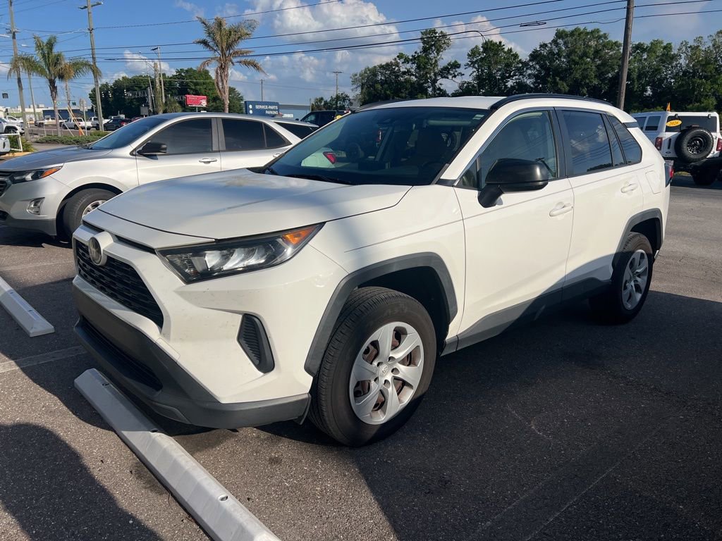 Used 2019 Toyota RAV4 LE image 2