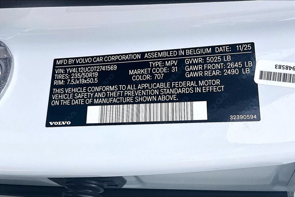 Certified 2026 Volvo XC40 B5 Plus AWD/4WD image 47