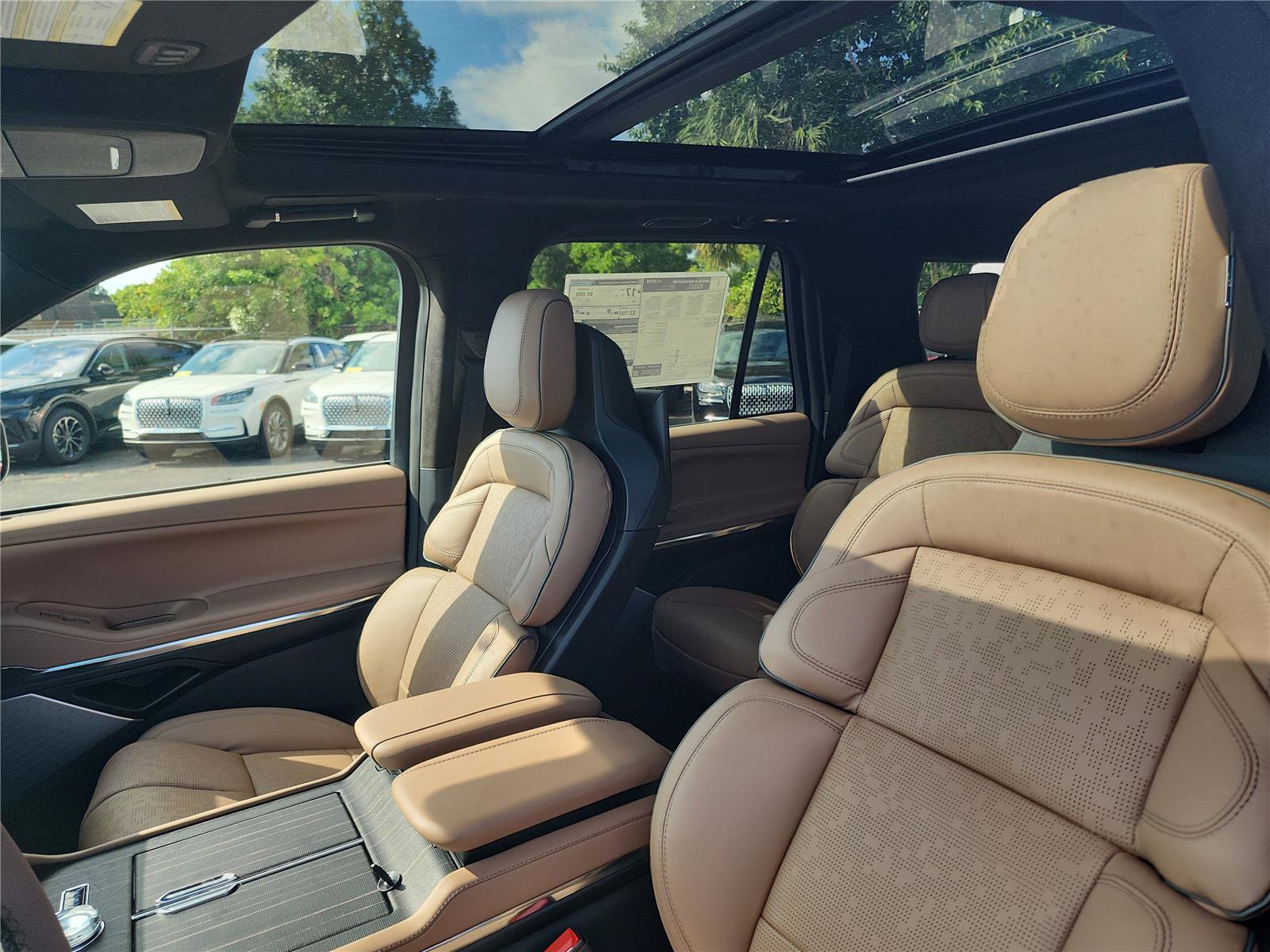 New 2025 Lincoln Navigator L Black Label AWD/4WD image 14