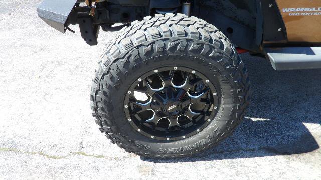 Used 2011 Jeep Wrangler Unlimited 70th Anniversary w/ Dual Top Group image 5