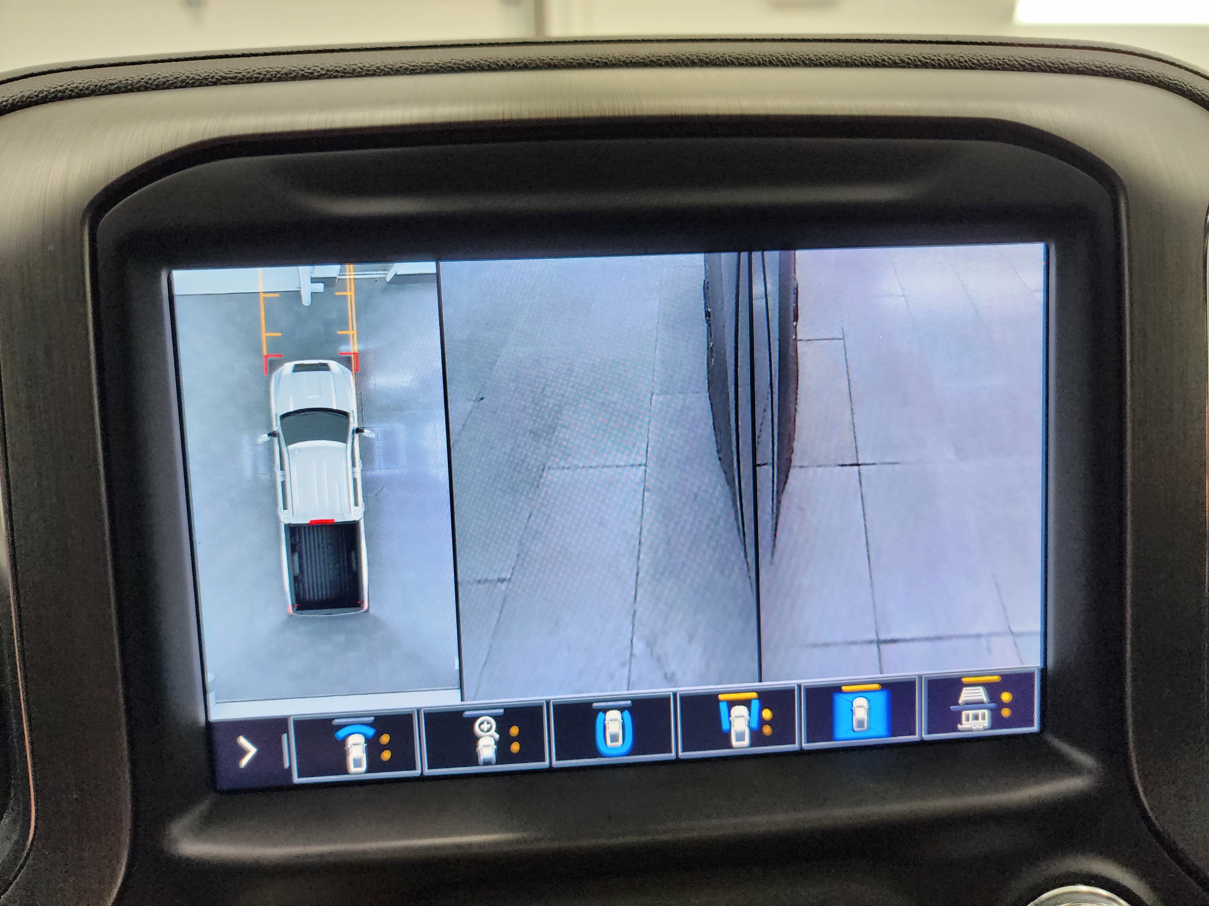 Used 2023 GMC Sierra 3500 Denali w/ Denali Ultimate Package image 66