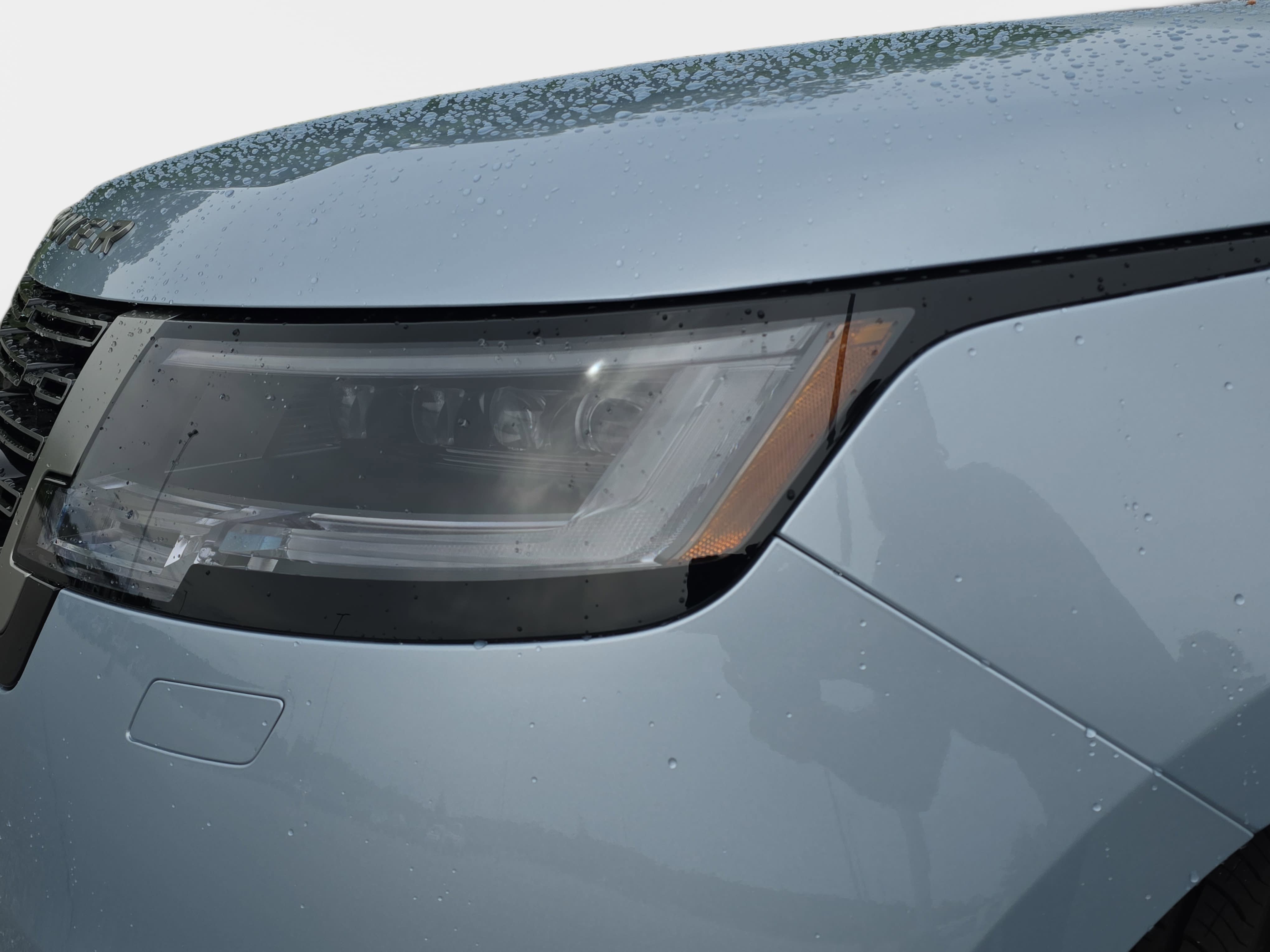 New 2026 Land Rover Range Rover Long Wheelbase SE AWD/4WD image 34