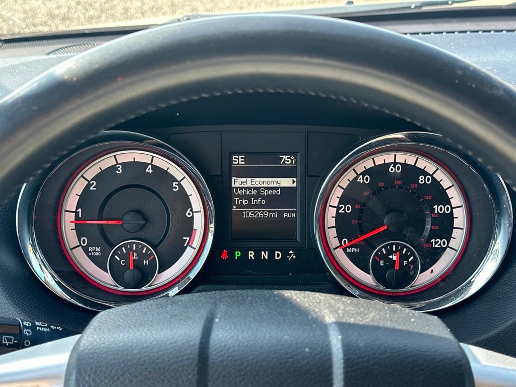 Used 2015 Dodge Grand Caravan SXT w/ Rear Park Assist Package FWD image 27