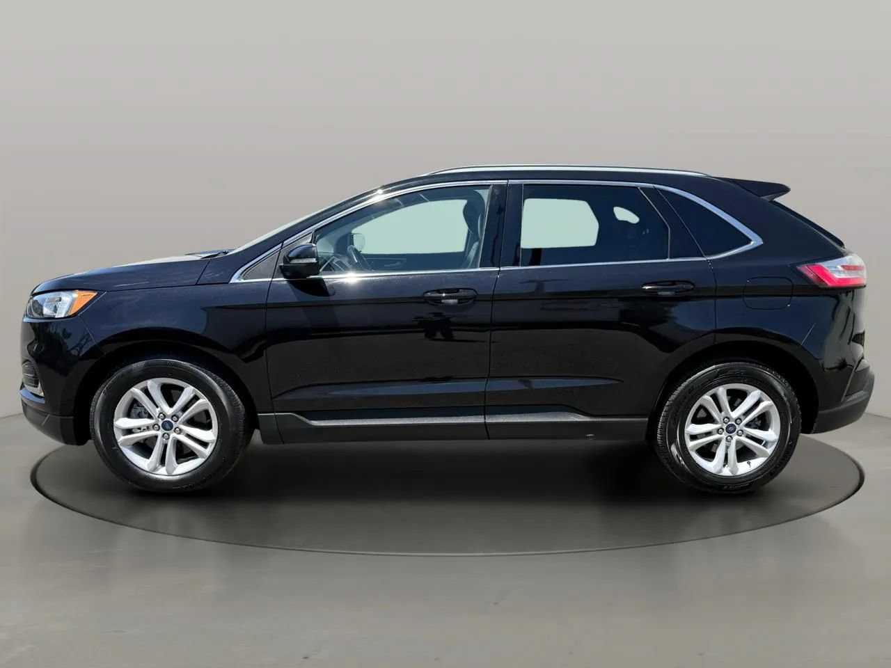 Used 2020 Ford Edge SEL AWD/4WD image 3
