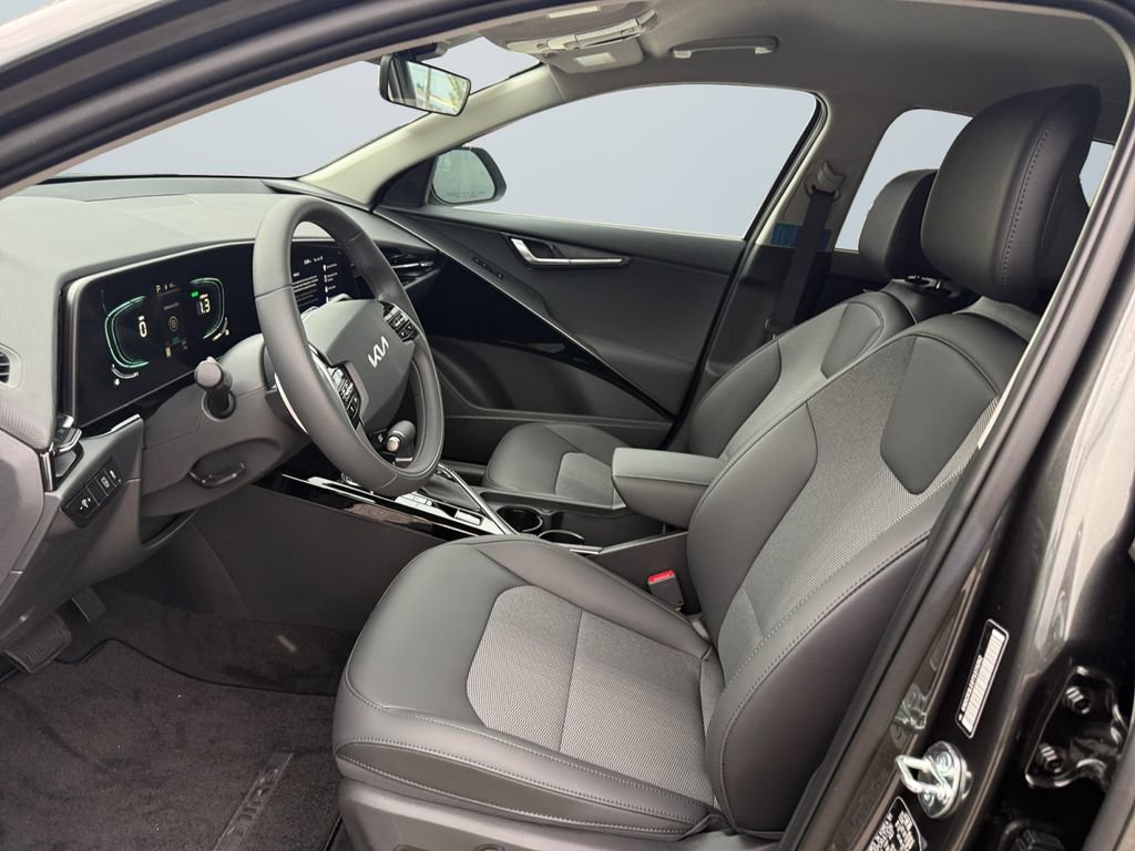 New 2026 Kia Niro EX FWD image 9