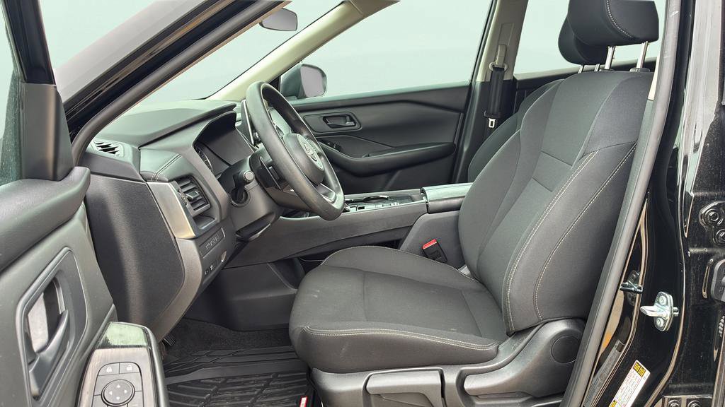 Used 2024 Nissan Rogue S image 13