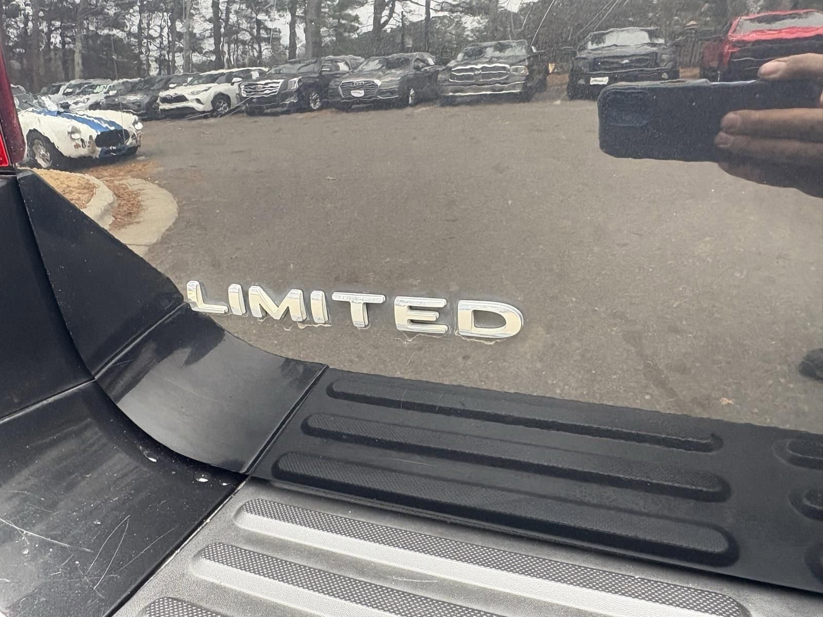 Used 2015 Ford Expedition Limited RWD image 11