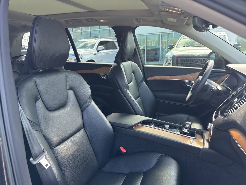 Used 2023 Volvo XC90 B6 Plus w/ Protection Package Premier AWD/4WD image 19