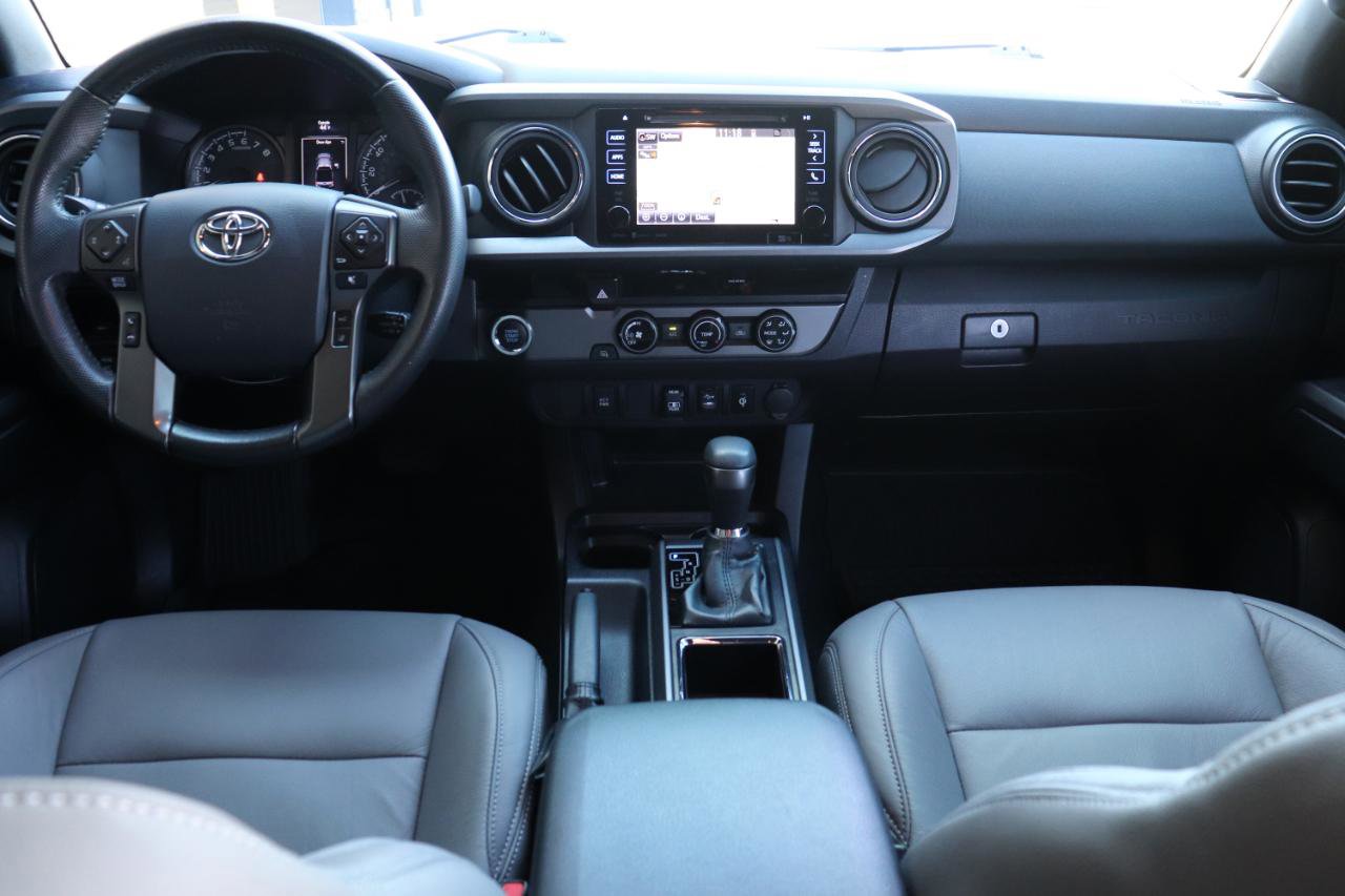 Used 2018 Toyota Tacoma TRD Sport image 39