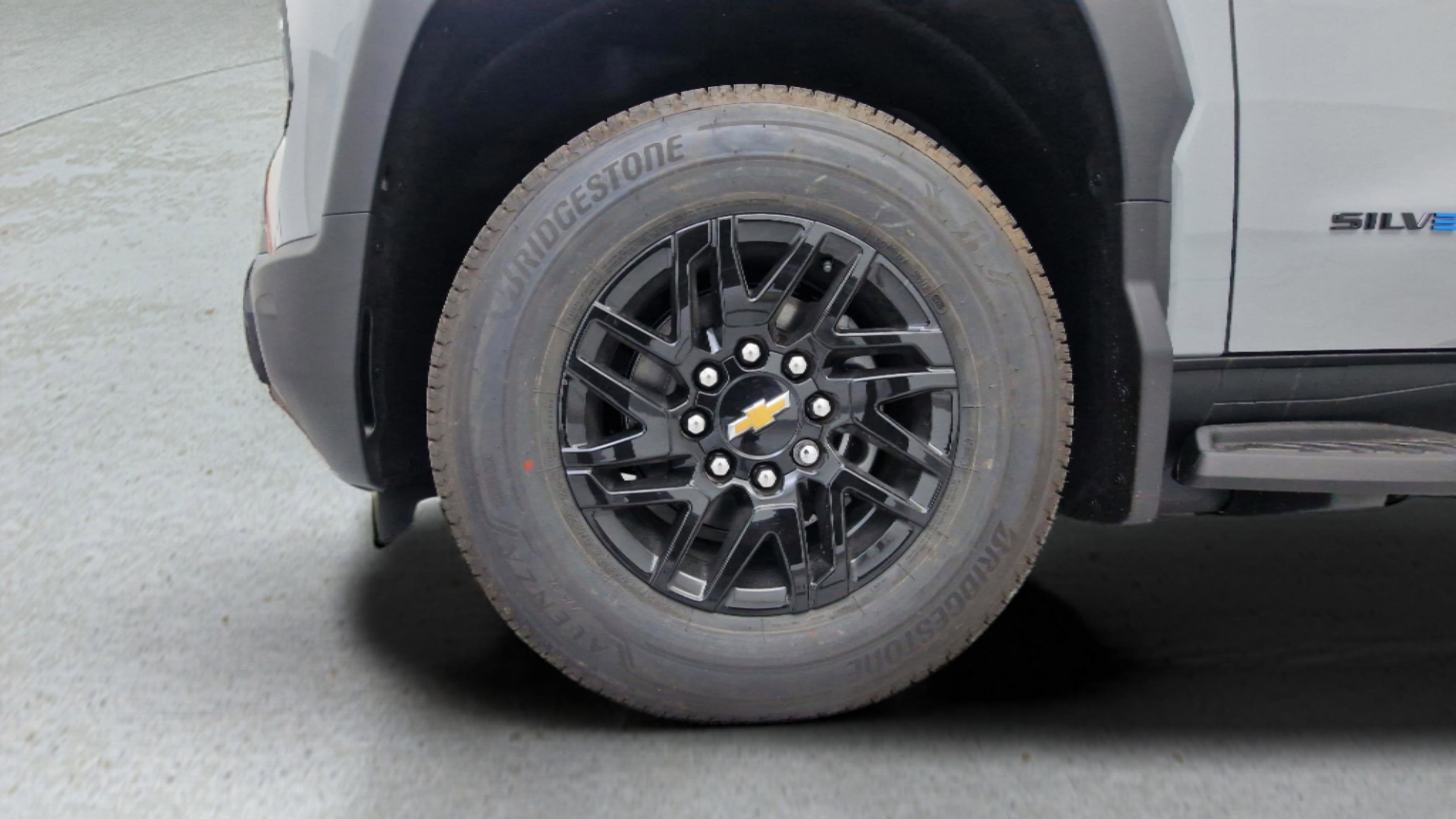 New 2026 Chevrolet Silverado EV LT AWD/4WD image 9