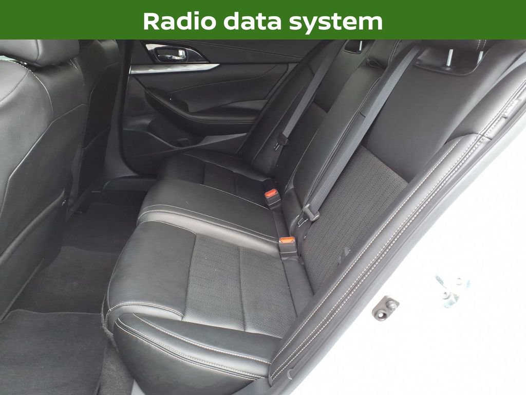Used 2022 Nissan Maxima SV w/ Floor Mat Group FWD image 16