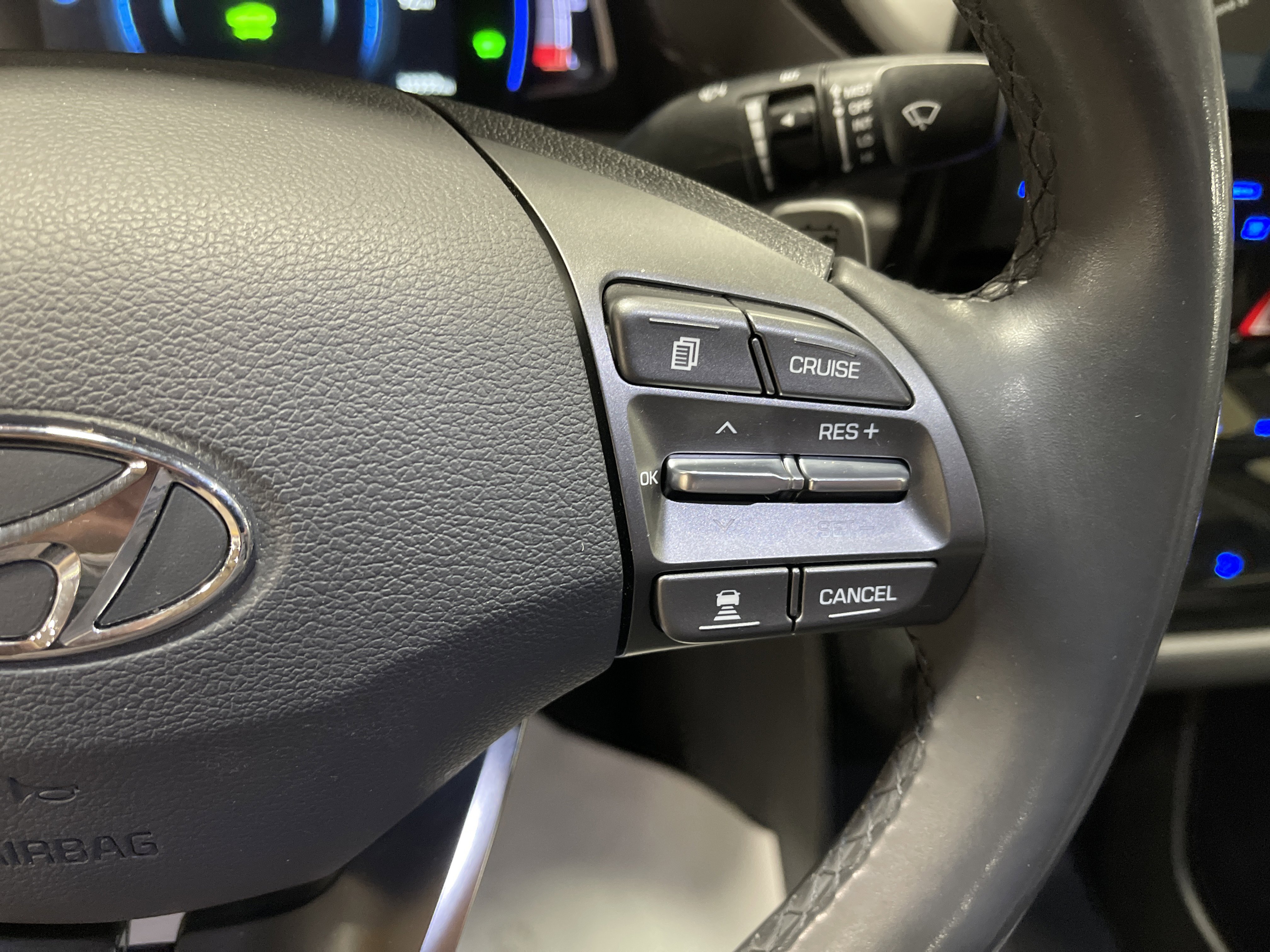 Used 2020 Hyundai Ioniq Limited image 19