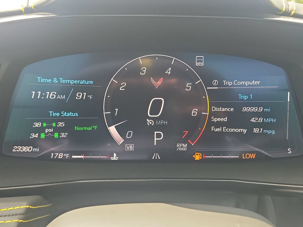 Used 2021 Chevrolet Corvette Stingray Premium Conv w/ Z51 Performance Package RWD image 12