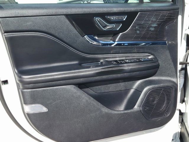 Used 2022 Lincoln Corsair Reserve image 7